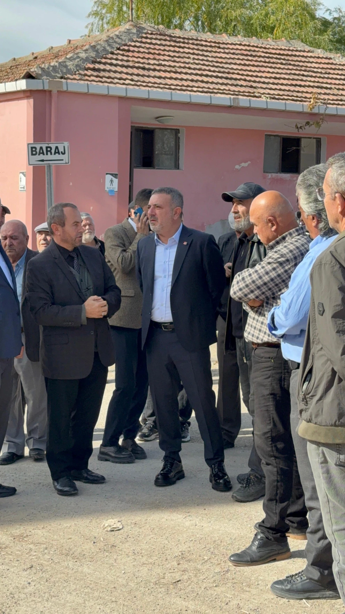 BAŞKAN ERCAN'DAN KOMŞU İLÇEYE YARDIM ELİ!